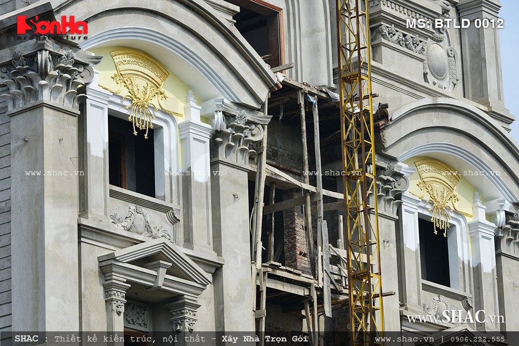 Chi tiết hoa văn được đắp tinh xảo