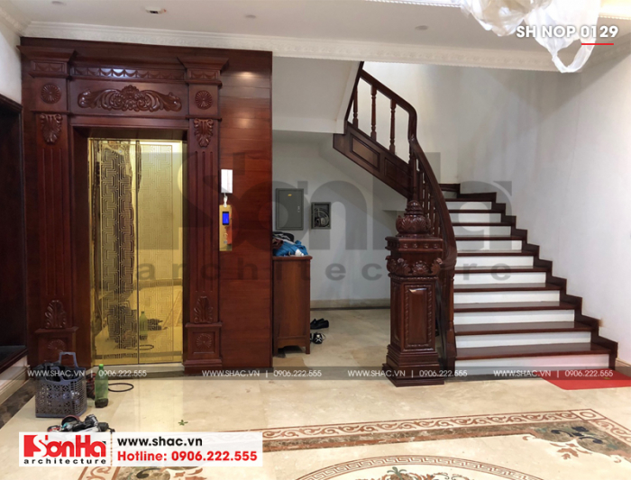 5 Ảnh thực tế nội thất sảnh thang nhà ống pháp 3 tầng tại hà nội sh nop 0129