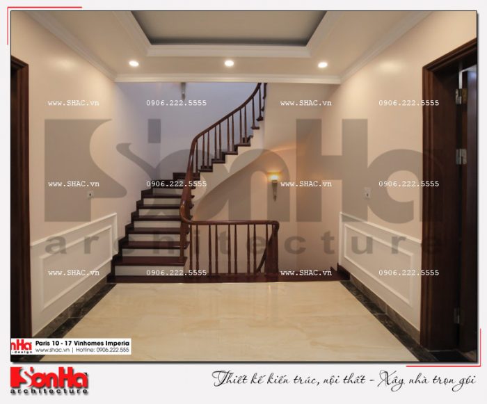 5 Ảnh thực tế nội thất sảnh thang tầng 2 biệt thự tân cổ điển khu đô thị vinhomes hải phòng