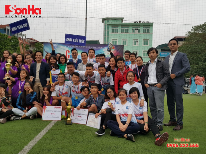 Sơn Hà Architecture tự hào đồng hành cùng giải bóng đá sinh viên Đại học mở Hà Nội (6)