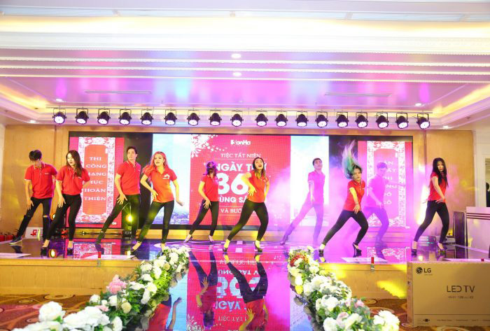 Tiệc tất niên Sơn Hà Architecture   Ngày thứ 365   Cùng sát vai và bước tiếp (17)