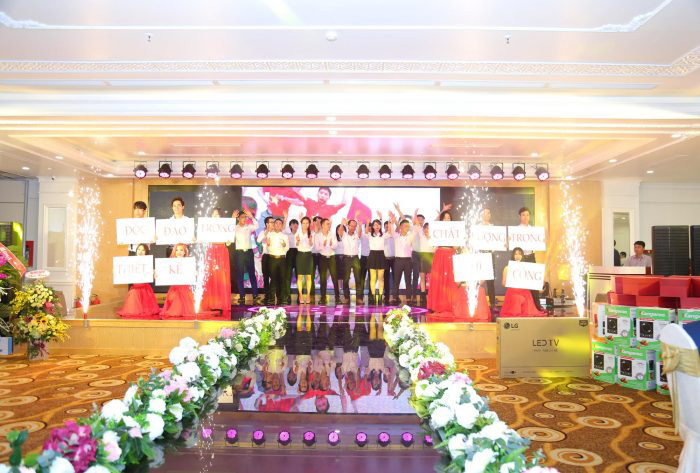 Tiệc tất niên Sơn Hà Architecture   Ngày thứ 365   Cùng sát vai và bước tiếp (19)