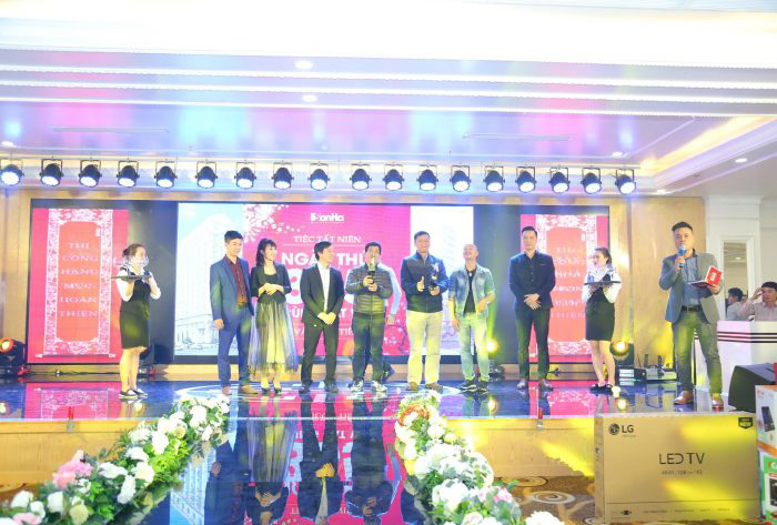 Tiệc tất niên Sơn Hà Architecture   Ngày thứ 365   Cùng sát vai và bước tiếp (20)