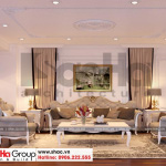 Phòng sinh hoạt chung với bộ sofa sang trọng
