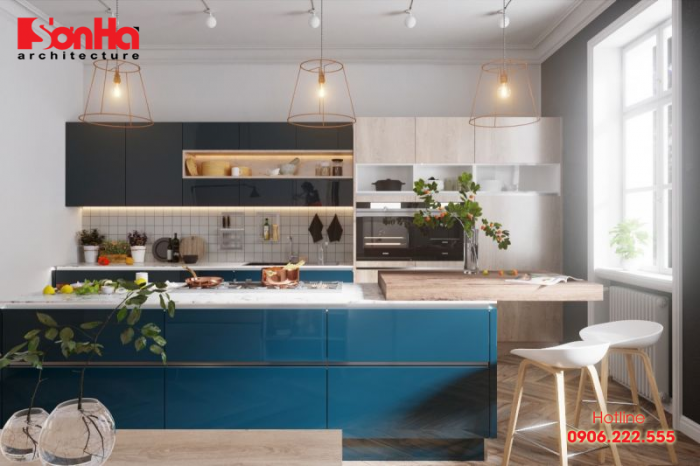 Phòng bếp màu xanh dương trông rất đơn giản nhưng vẫn đầy đủ tiện nghi 