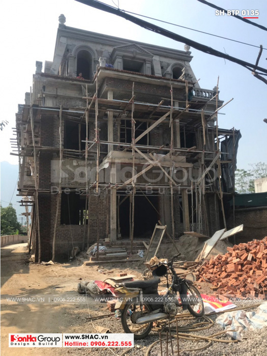 2 Ảnh thực tế thi công biệt thự tân cổ điển 3 tầng tại hòa bình sh btp 0135