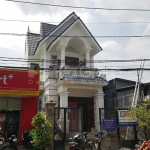 1 Ảnh thực tế nhà ống mái thái tân cổ điển 2 tầng mặt tiền 6m khang trang tại sài gòn sh nop 0193