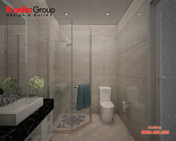 Không gian toilet với thiết kế nội thất đơn giản và vẫn đảm bảo công năng sử dụng cho gia chủ. 