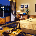 Mẫu phòng ngủ khách sạn tiêu chuẩn 5 sao đẹp sang trọng 12