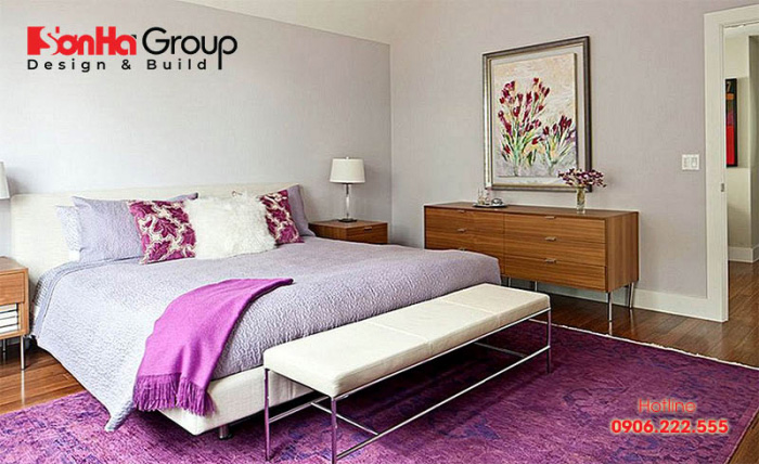 Mẫu trang trí phòng ngủ màu tím cho ông bà với nội thất đơn giản mà ấm cúng 