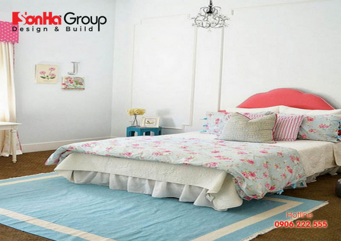 Thiết kế phòng ngủ màu hồng kết hợp với màu xanh nước biển, sẽ là sự đối nghịch tuyệt vời 