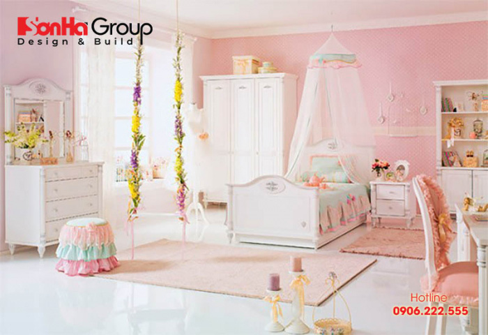 Một thiết kế nội thất phòng ngủ công chúa dành cho bé gái tương tự sẽ giúp mẹ có thêm những ý tưởng để trang trí phòng ngủ cho con yêu của mình 