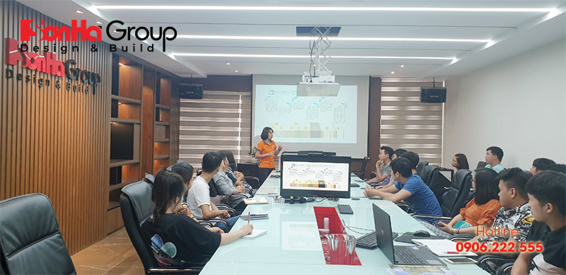 Buổi đào tạo kiến thức vật liệu thực tế diễn ra sôi nổi và cuốn hút