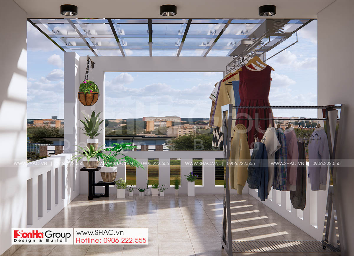 Sân phơi đồ rộng thoáng và tiện dụng của căn nhà ống tân cổ điển tại Hải Dương 