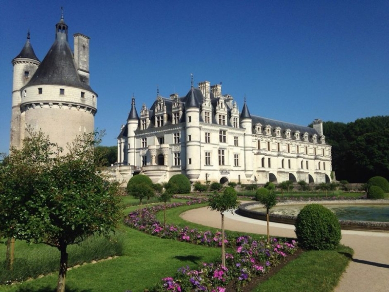 thiết kế lâu đài