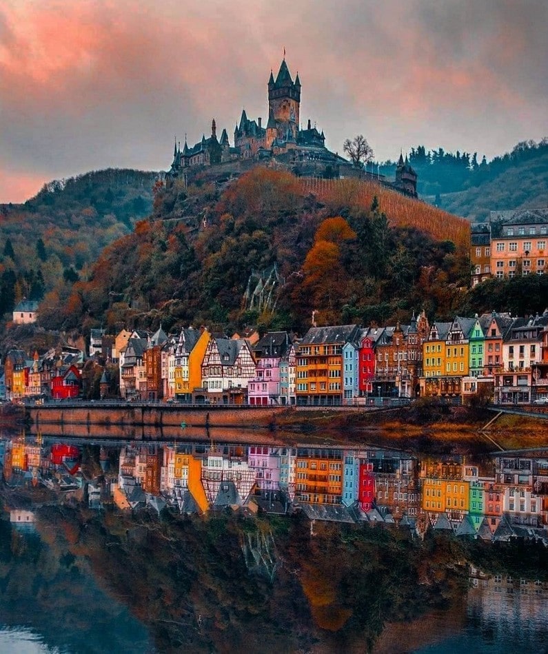 thiết kế lâu đài