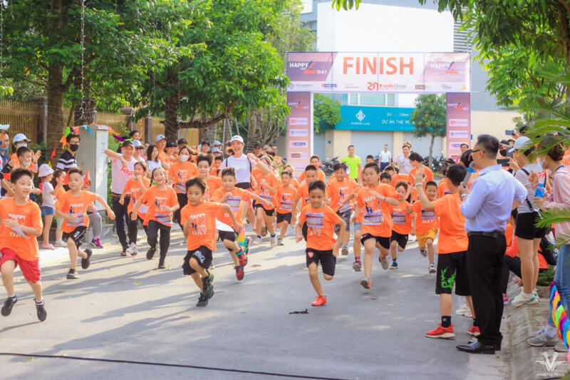 KTS Nguyễn Hoàng Long: Tôi sáng lập Happy Kids Running Day vì quá yêu nụ cười của con trẻ! 4
