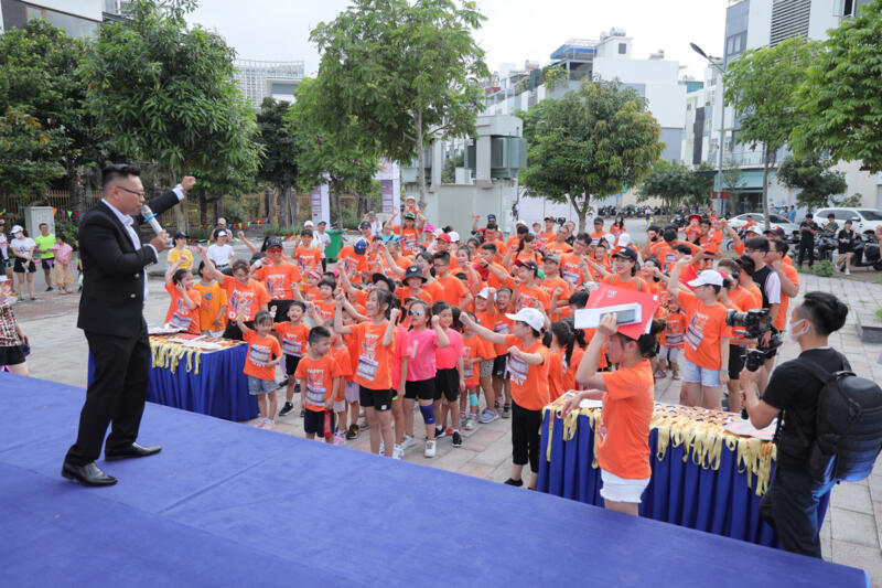 KTS Nguyễn Hoàng Long: Tôi sáng lập Happy Kids Running Day vì quá yêu nụ cười của con trẻ! 21