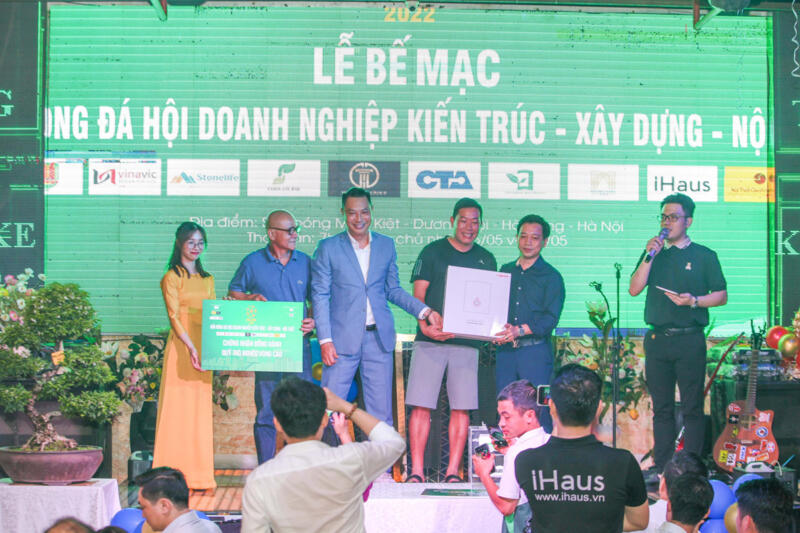 Sơn Hà Group tham gia đấu giá ủng hộ Quỹ trò nghèo vùng cao 17