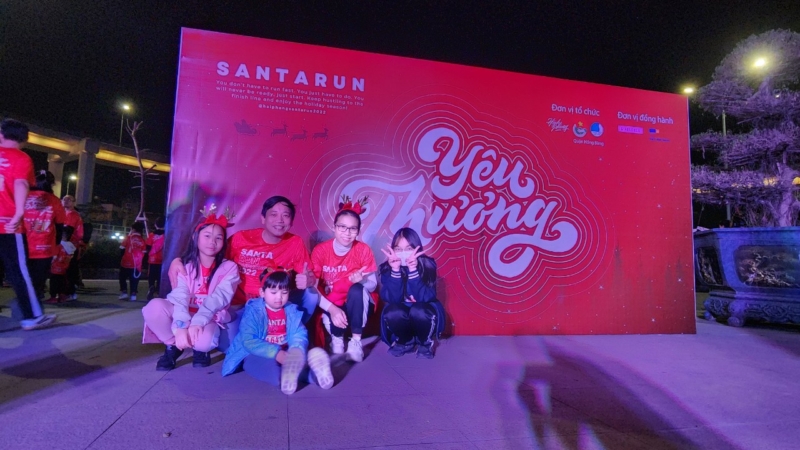 CBNV Sơn Hà Group cùng với 2000 người tham gia Santa Run 21