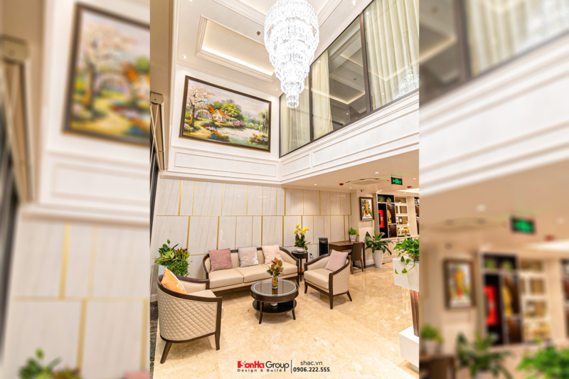 Thiết kế sảnh thông tầng ấn tượng cho khách sạn nhỏ