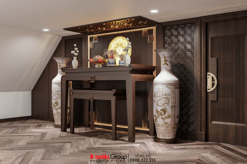 Chất gỗ được sử dụng trong phòng thờ tại biệt thự cải tạo