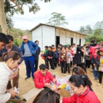 Hoạt động từ thiện diễn ra trong sự kiện gây quỹ xây dựng điểm trường tại Nà Tấu, Sông Mã, Sơn La.