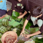 Tập thể Sơn Hà Group tham gia trải nghiệm gói bánh chưng