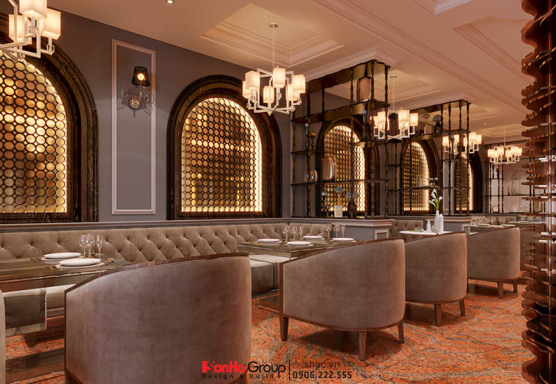 Các họa tiết Tân cổ điển được lựa chọn khéo léo để phù hợp với phong cách của nhà hàng
