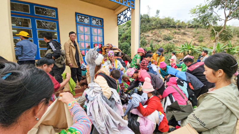 Hoạt động từ thiện diễn ra trong sự kiện gây quỹ