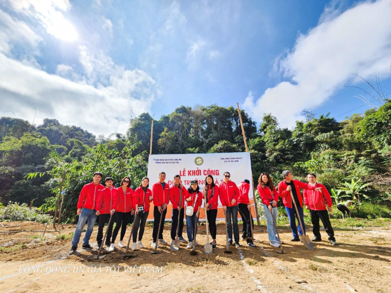 Sơn Hà gây quỹ xây dựng điểm trường cho các em nhỏ tại thôn Nà Tấu, Sông Mã, Sơn La