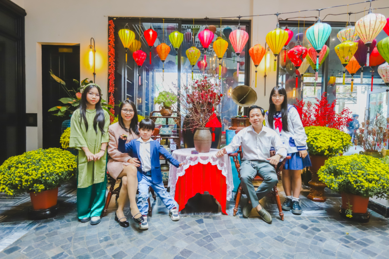 Tập thể Sơn Hà Group ghi lại dấu ấn năm cũ với những bức ảnh tuyệt đẹp