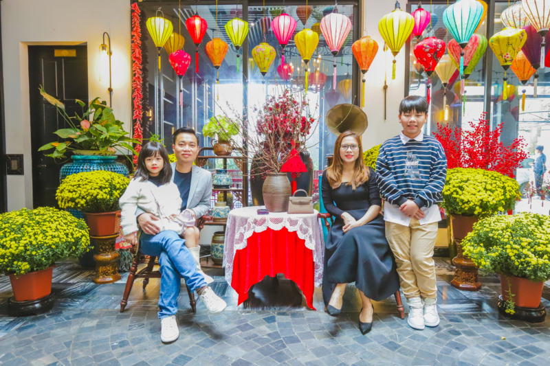 Tập thể Sơn Hà Group ghi lại dấu ấn năm cũ với những bức ảnh tuyệt đẹp