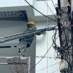 Mặt tiền nhà ống bắt đầu được sơn sửa bằng lớp sơn mới