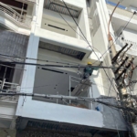 Mặt tiền nhỏ của căn nhà phố hiện đại 4 tầng