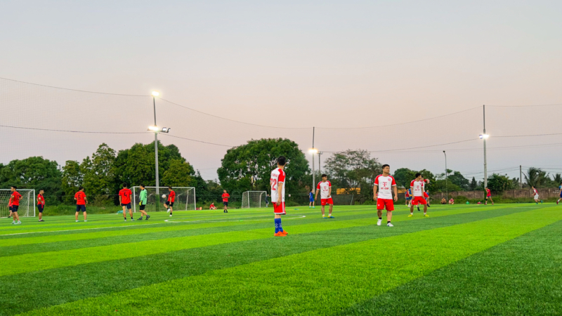 Sơn Hà Group giao hữu bóng đá với Công ty TNHH Du lịch và Đầu tư Việt Vương 5