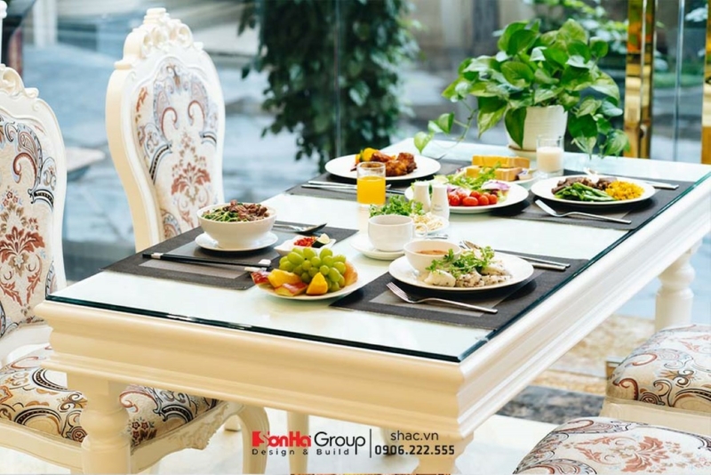 Nhà hàng phong cách Cổ điển sang trọng trong khách sạn Mạnh Quân 3 sao