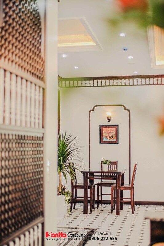 Nội thất gỗ là chất liệu chính được sử dụng trong thiết kế thi công khách sạn Ninh Bình