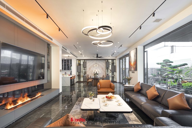 Sơn Hà Group: Công ty thiết kế thi công nội thất biệt thự uy tín với hàng ngàn mẫu thiết kế đẹp, đẳng cấp 26 Không gian phòng khách bếp được thiết kế tối giản, tận dụng tối đa nguồn sáng tự nhiên