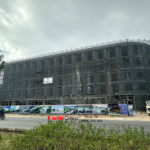 Thiết kế trung tâm thương mại lấy cảm hứng từ sóng biển Mê Linh Center 14