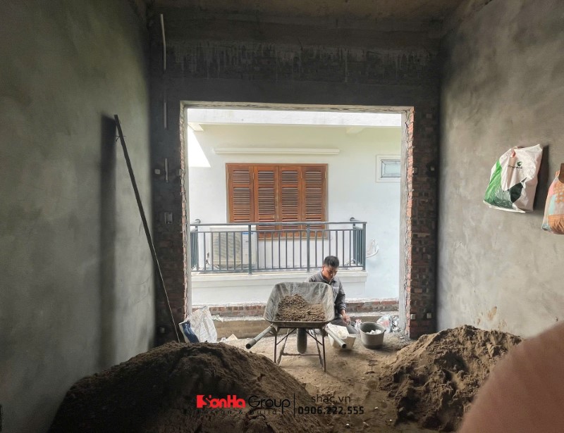 Các hạng mục xây thô đang được hoàn thiện cho biệt thự song lập kết hợp kinh doanh tại Hải Phòng