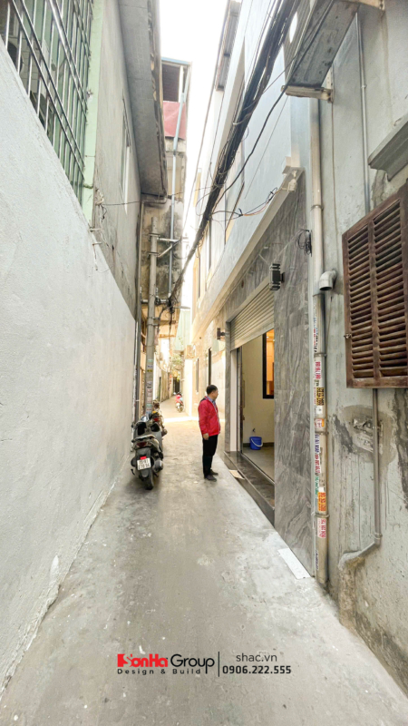 Giải pháp xây nhà ống 2 tầng 1 tum phong cách hiện đại trong ngõ nhỏ - Sơn Hà Group bậc thầy tối ưu không gian 62 Căn nhà nằm sau trong con ngõ nhỏ của thành phố đông dân
