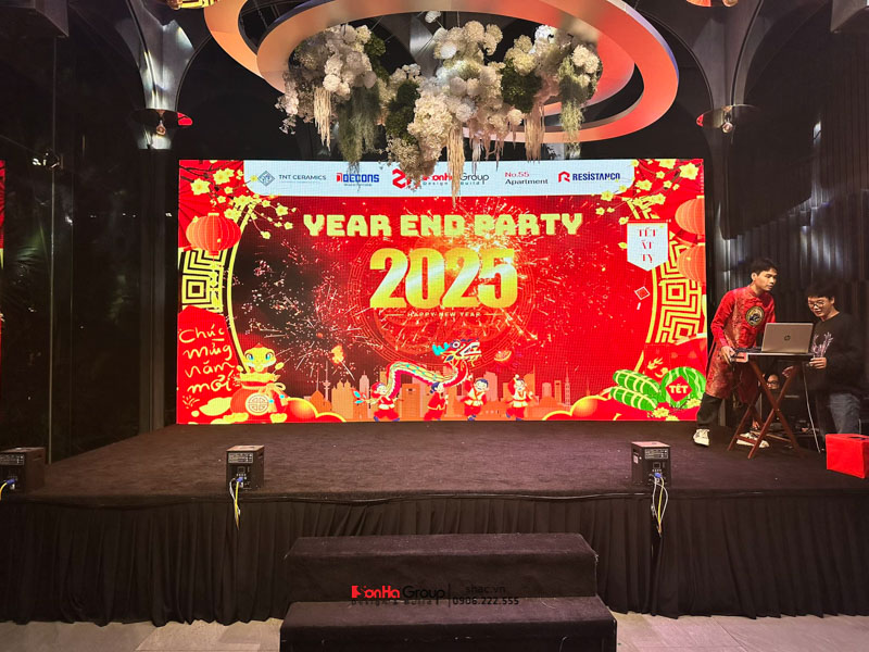 10 phút trước khi Year End Party cuối năm của Sơn Hà Group bắt đầu