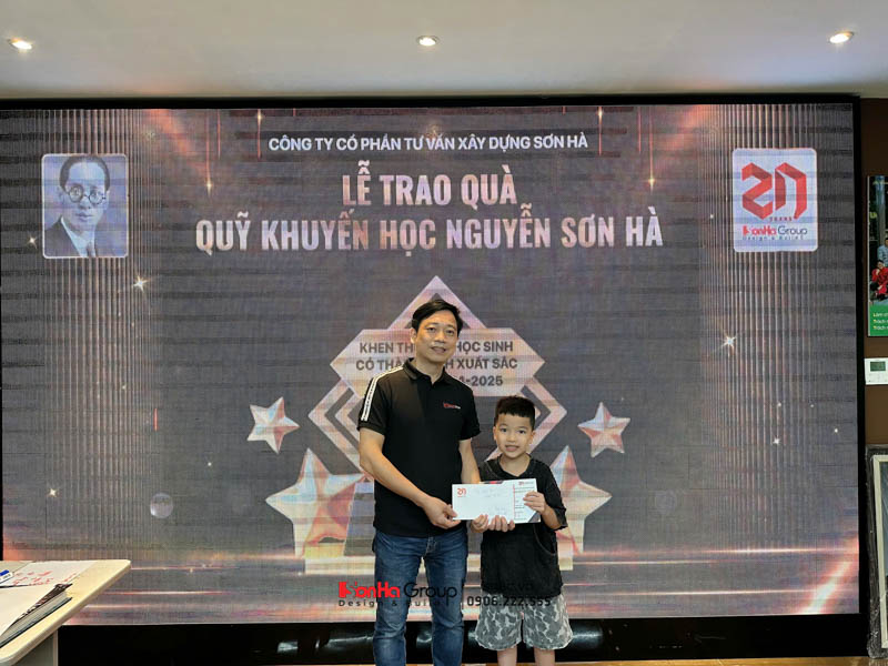 Lễ trao giải Quỹ khuyến học Nguyễn Sơn Hà