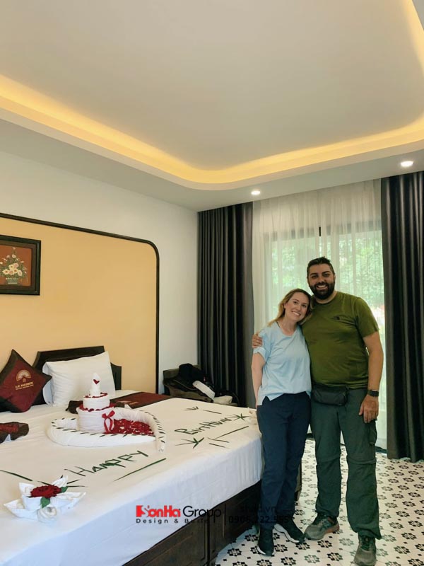 Du khách nước ngoài vô cùng hài lòng với trái nghiệm dịch vụ tại Le Maison