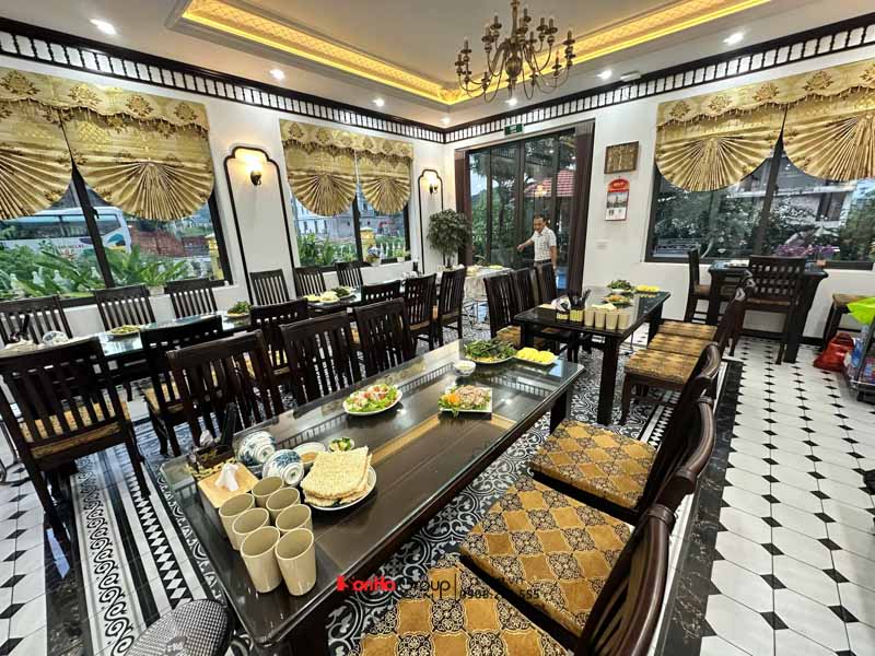 Phòng ăn kích thước lớn