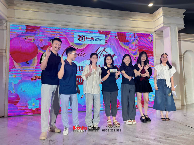 Chúc mừng sinh nhật Ths.KTS Nguyễn Hoàng Long - Người thuyền trưởng tài ba của Sơn Hà Group 121 Đội chiến thắng gameshow lên nhận giải