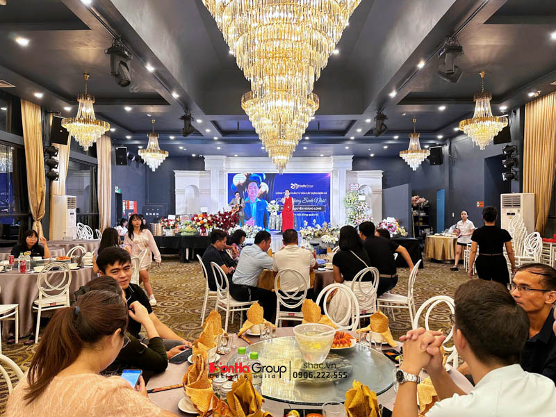 Chúc mừng sinh nhật Ths.KTS Nguyễn Hoàng Long - Người thuyền trưởng tài ba của Sơn Hà Group 113 Bữa tiệc ấm áp chúc mừng sinh nhật Ths.KTS Nguyễn Hoàng Long