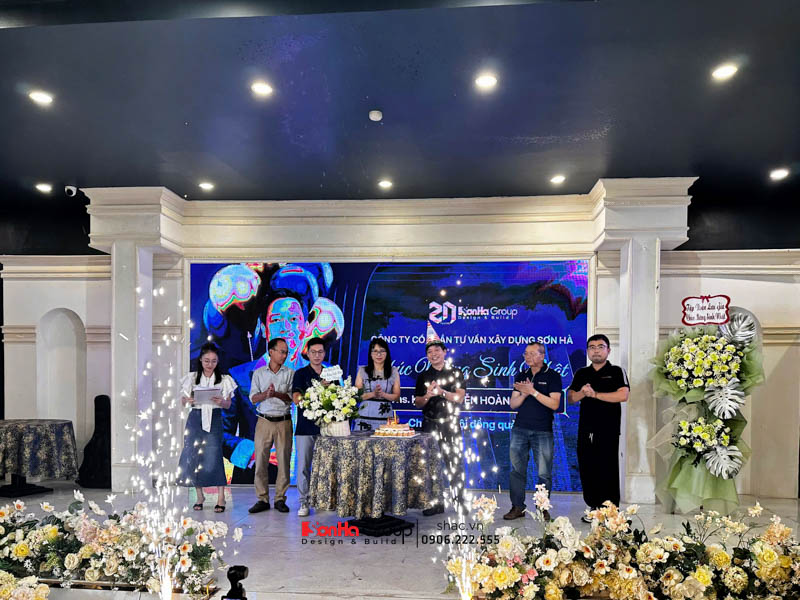 Chúc mừng sinh nhật Ths.KTS Nguyễn Hoàng Long - Người thuyền trưởng tài ba của Sơn Hà Group 115 Những lời chúc từ gia đình, từ các phòng ban, từ những nhân viên trẻ gửi tới thuyền trưởng Nguyễn Hoàng Long