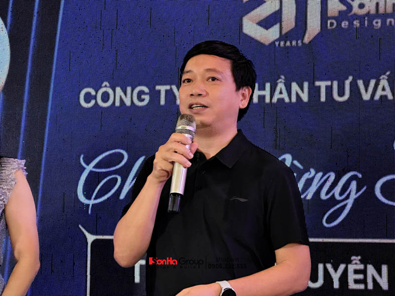 Chúc mừng sinh nhật Ths.KTS Nguyễn Hoàng Long - Người thuyền trưởng tài ba của Sơn Hà Group 114 Chủ tịch HĐQT -TGĐ Nguyễn Hoàng Long gửi lời cảm ơn tới tất cả khách mời đã tới chúc mừng tại bữa tiệc sinh nhật